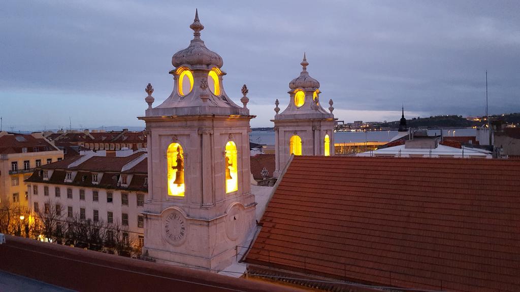 A Terrace On A Topfloor With A View Lisboa Exterior foto
